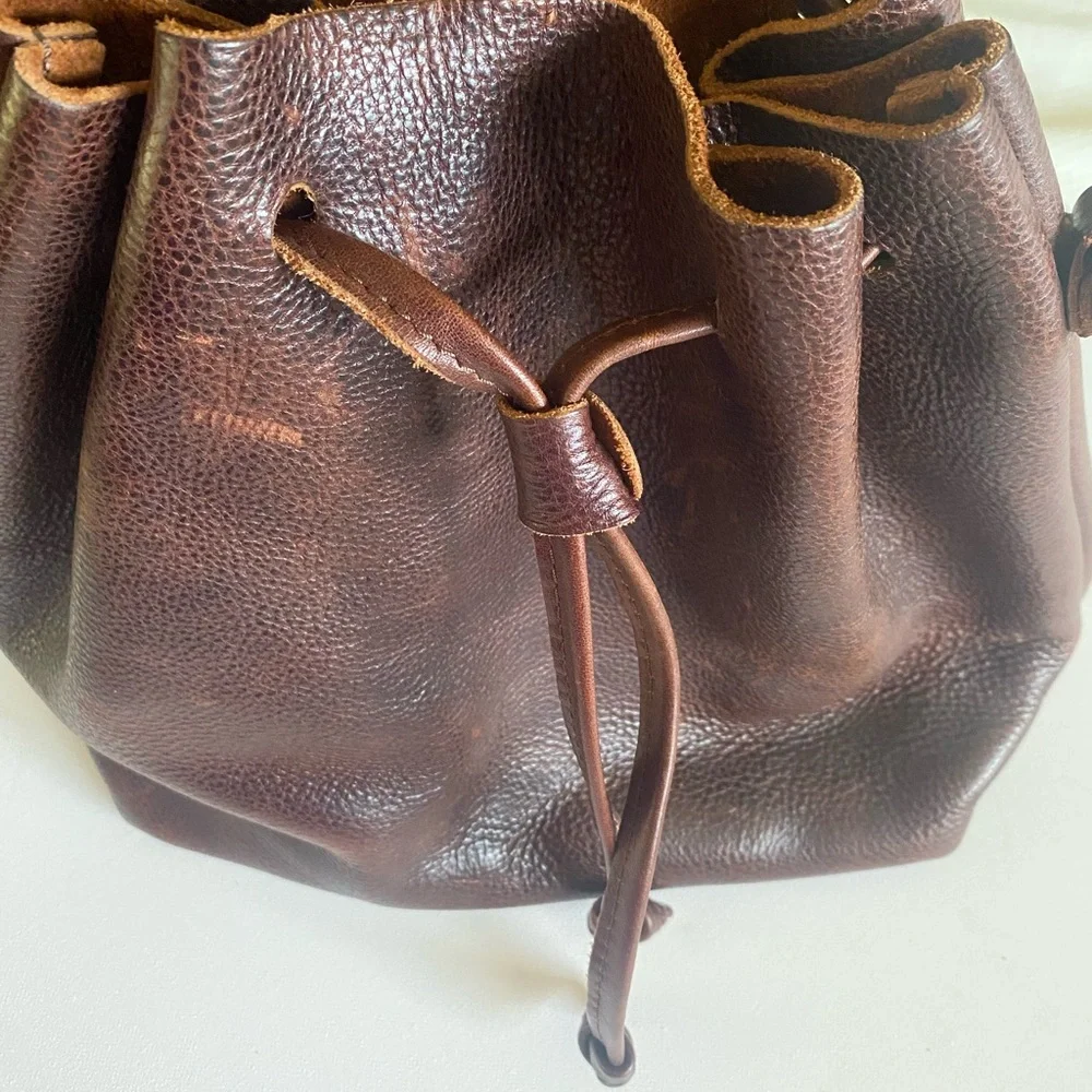 Portland Leather Rich Brown Shoulder Bag - Picture 4 of 5